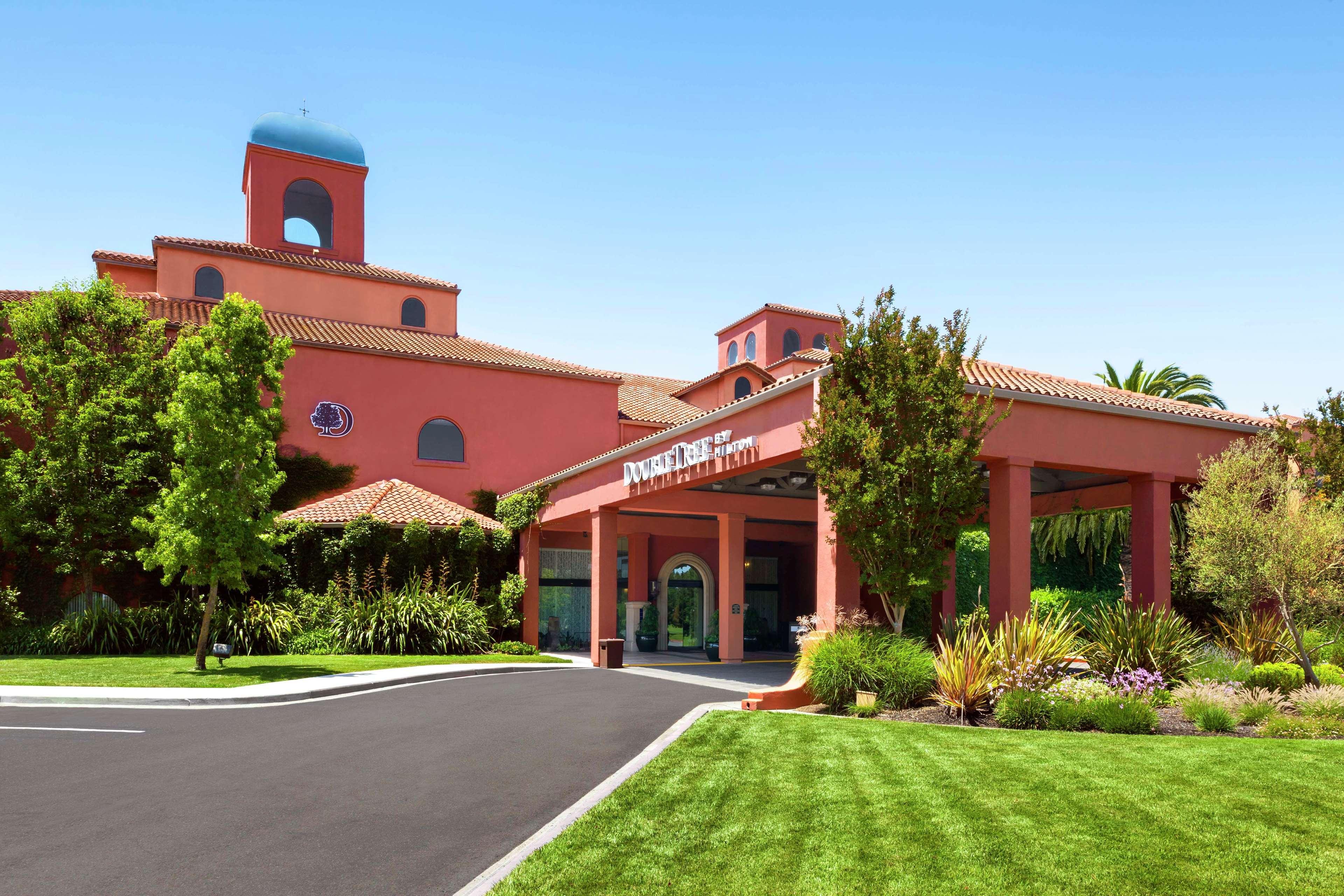 Doubletree By Hilton Sonoma Wine Country Hotel Rohnert Park Exterior photo